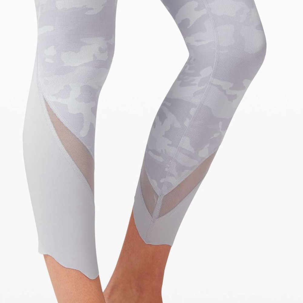 Lululemon Wunder Under Crop High-Rise, Roll Down Scallop Leggings 23", Size 10 - Picture 3 of 10